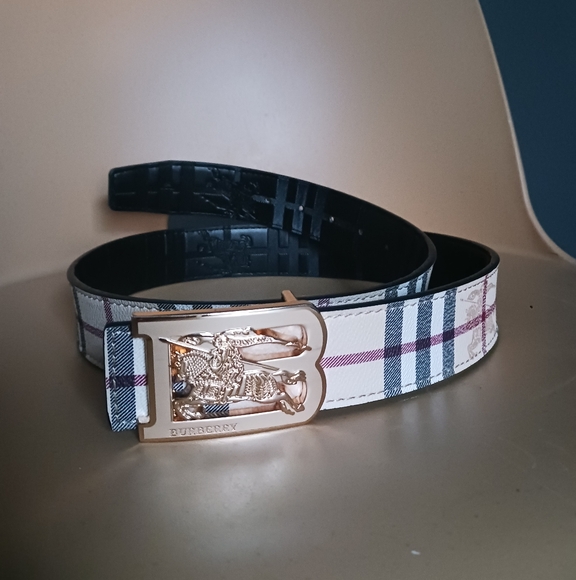 Burberry Belt Reversible  43" Total Lenght - Picture 1 of 6
